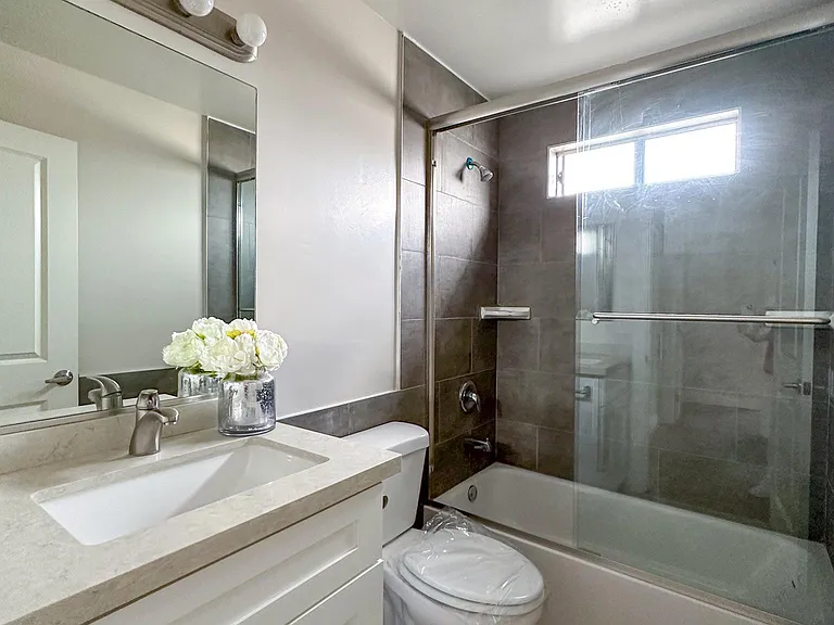 1009 Benito Ave #H — Photo 12