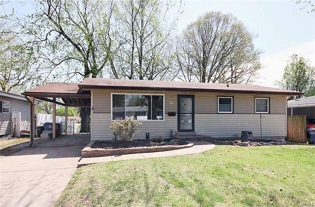 1st image of 70 Cortez Dr