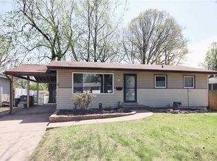 70 Cortez Dr, Florissant, MO 63031