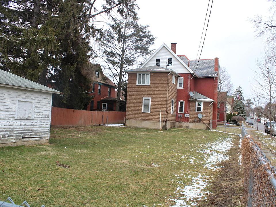 2nd image of 1001 Cherry St