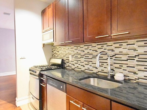 4th image of 625 W 156th St #C2