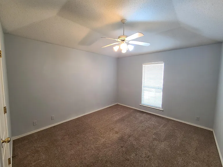 3401 Mark Ln — Photo 6