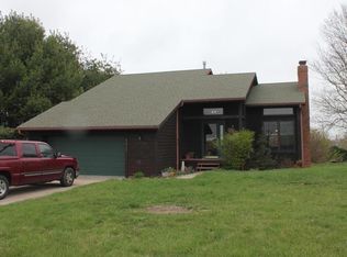 4415 Green Acres Rd, Saint Joseph, MO 64506