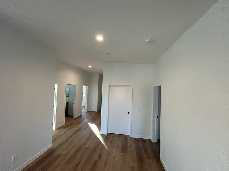 58122 Caliente St #1 — Photo 7