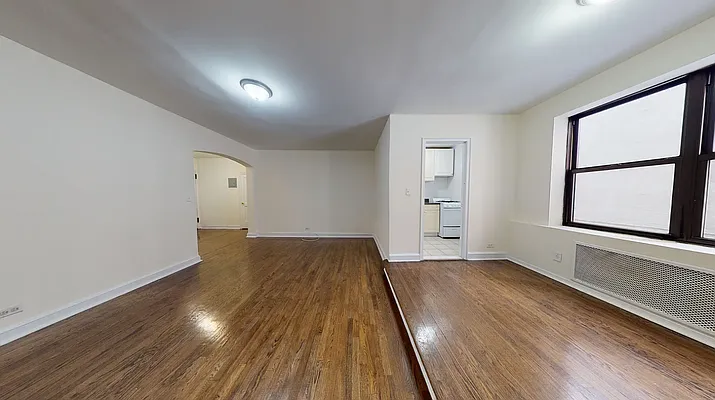 Rented by Bond New York | media 5