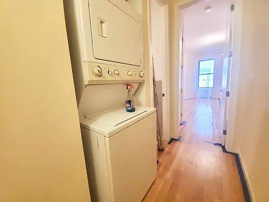 Rented by Delmark Realty LLC | media 15