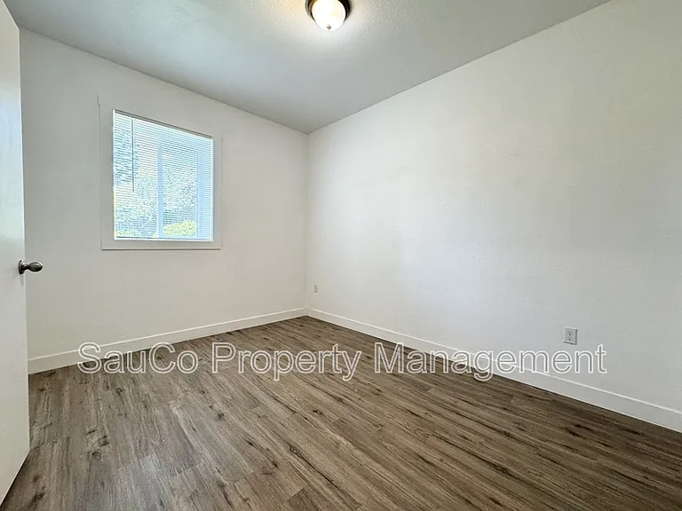 6423 SW Raab Rd — Photo 17
