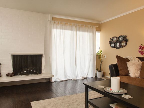 2nd image of 356 Cliff Dr APT 1