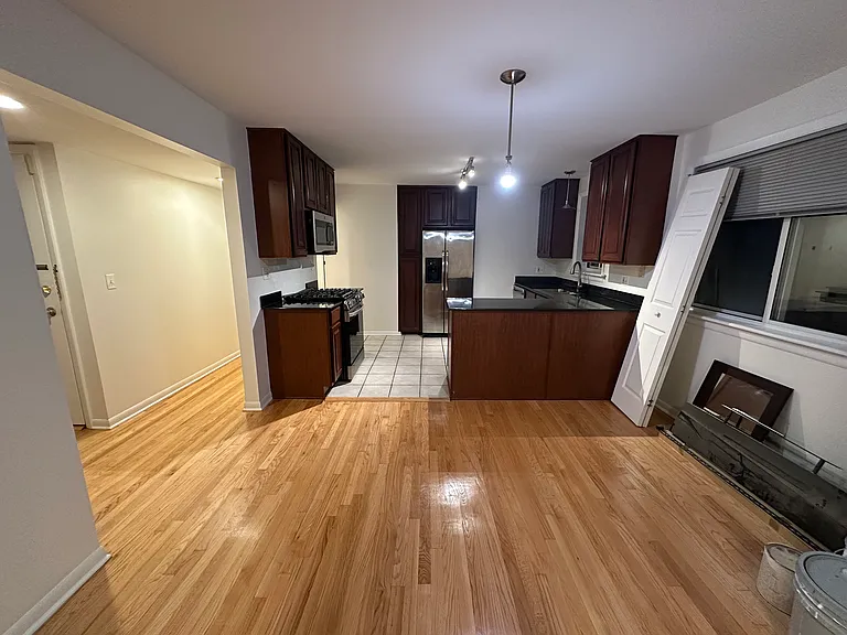 5543 N Campbell Ave #3C — Photo 2