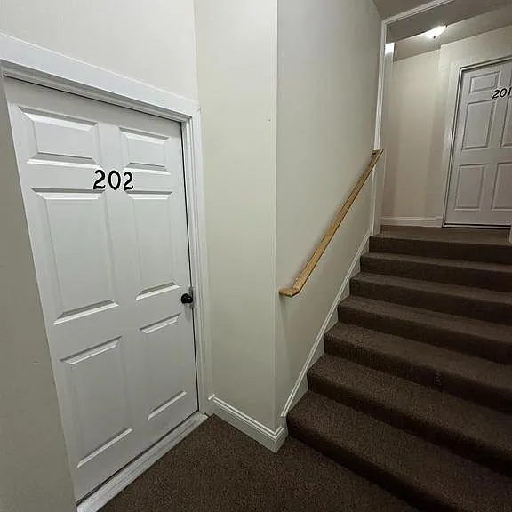 302 N Cameron St #202 — Photo 22