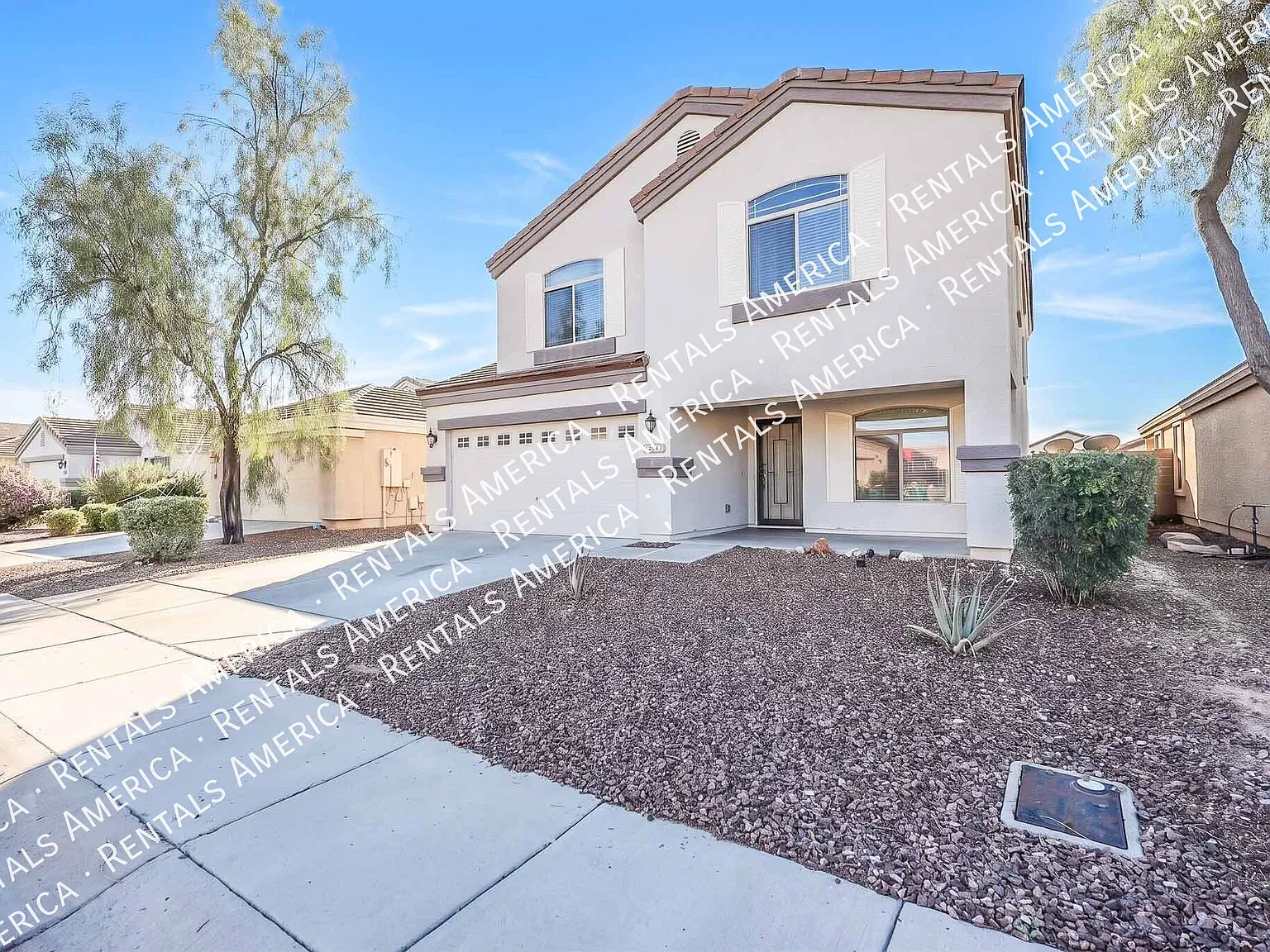 Spacious 4 Bd / 2.5 Ba home with large loft and a den — Photo 2