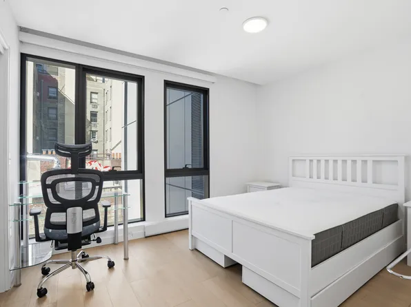 300 West 30th Street image 3 of 11