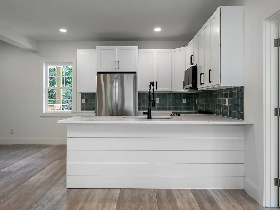 20 Chiles Ave #1