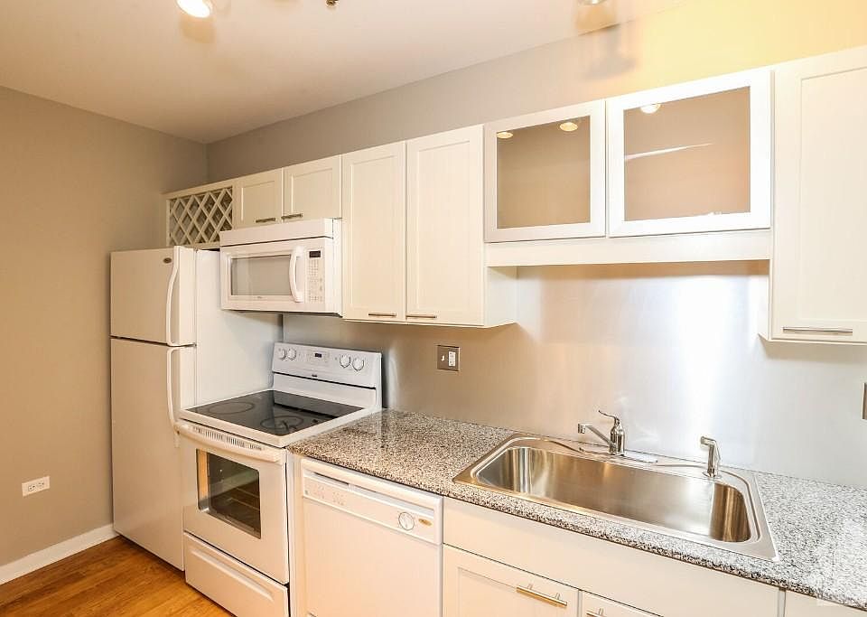 1st image of 50 W Randolph St #713