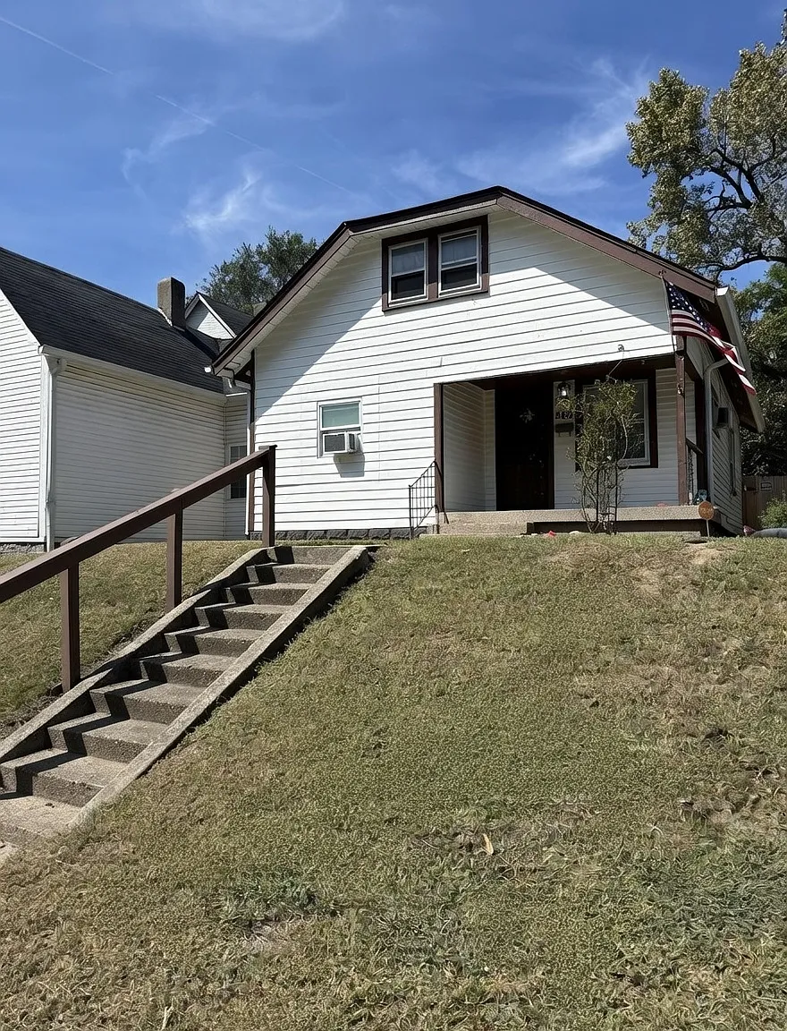 3 bed, 1704 sqft, $1,800 — Photo 1