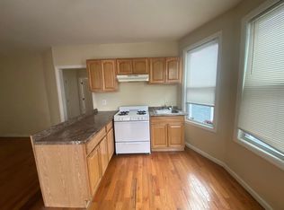 215 Myrtle Ave #2E, Jersey City, NJ