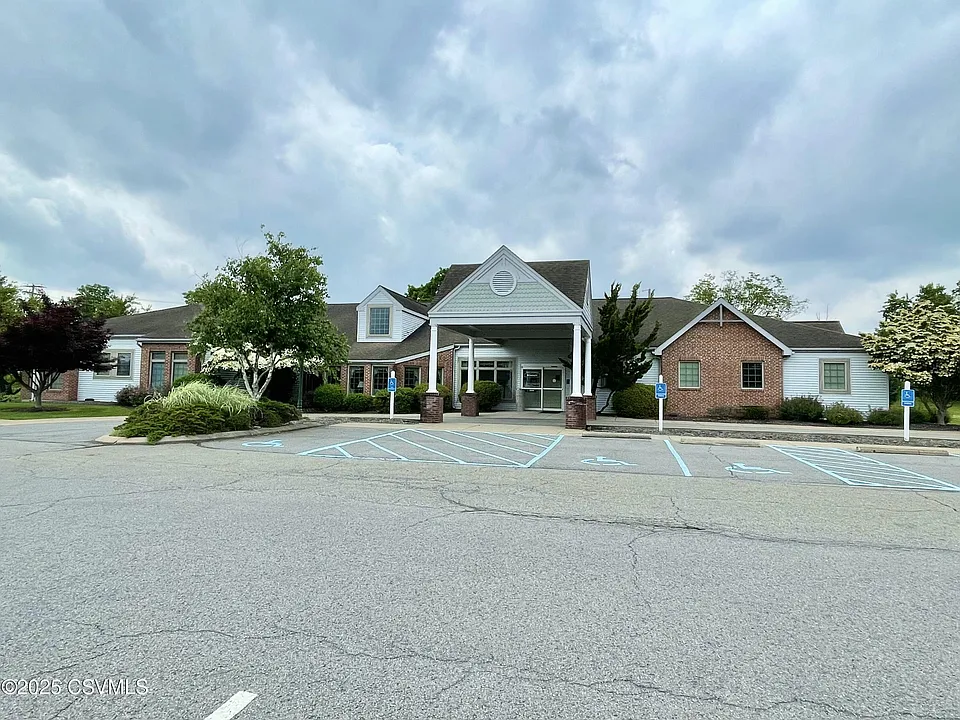 45 Forestwood Dr