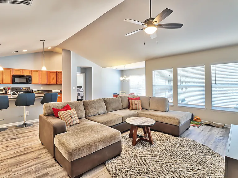 853 Bonita Loop — Photo 8