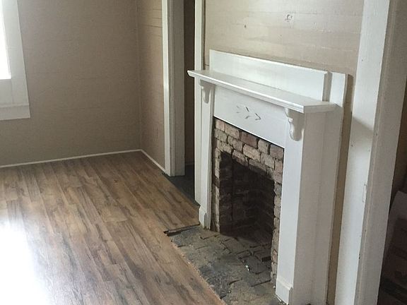 3rd image of 412 Goodlett Ave NW #B