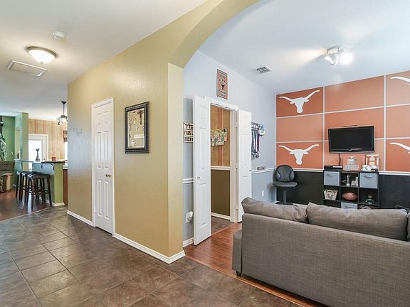 5th image of 3109 Poplar Hill Trl