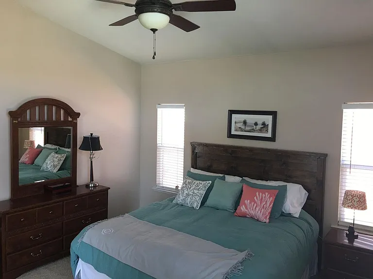 1566 Persimmon St — Photo 7