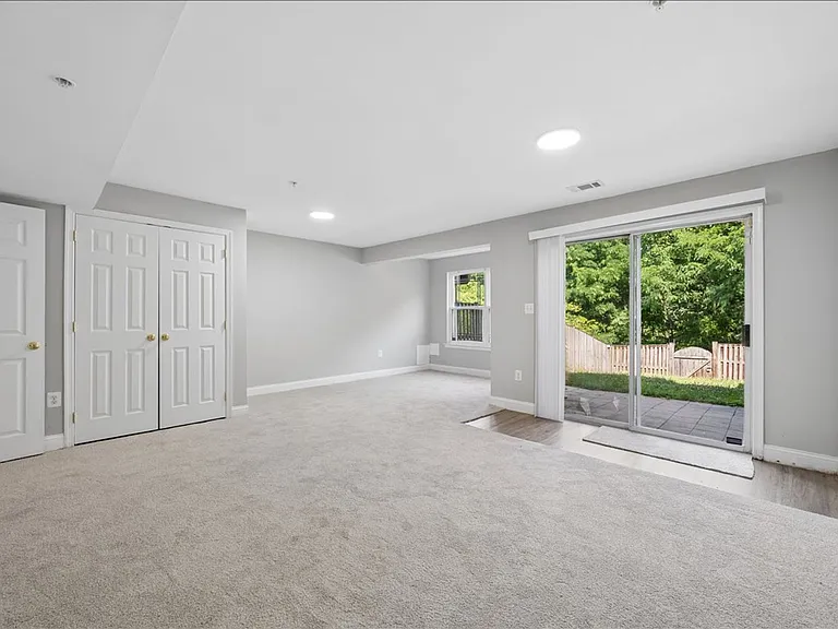 1004 Collindale Ave — Photo 39