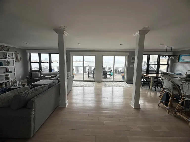 726 W Shore Dr — Photo 15