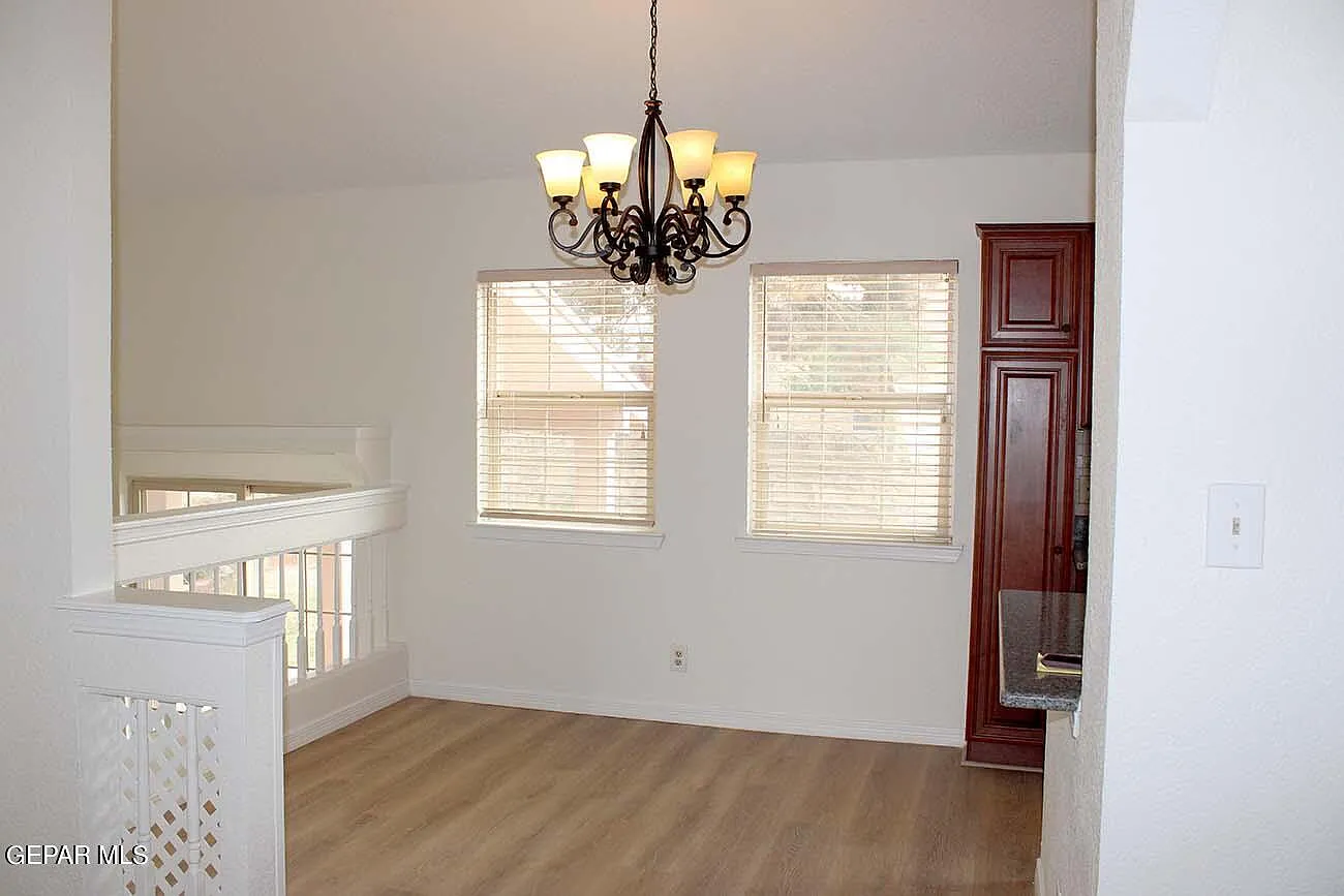 3 bed, 2.5 bath, 1677 sqft, $1,800 — Photo 3