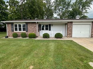 1 Aloha Dr #6, Millersburg, IN 46543