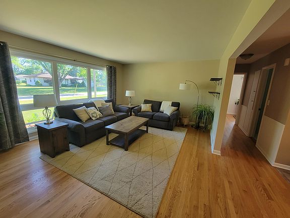 5th image of 1200 Elmwood Dr