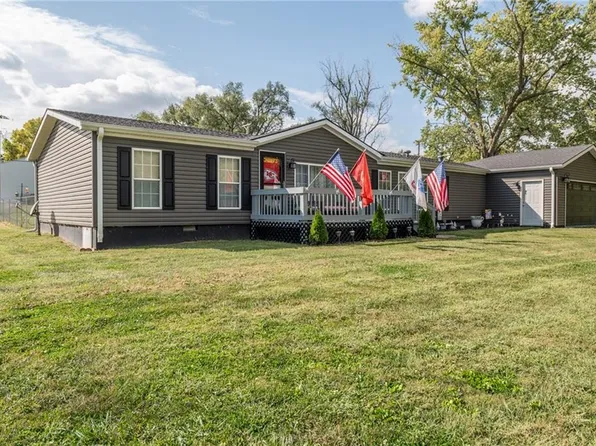 203 E May St, Clarksdale, MO 64430