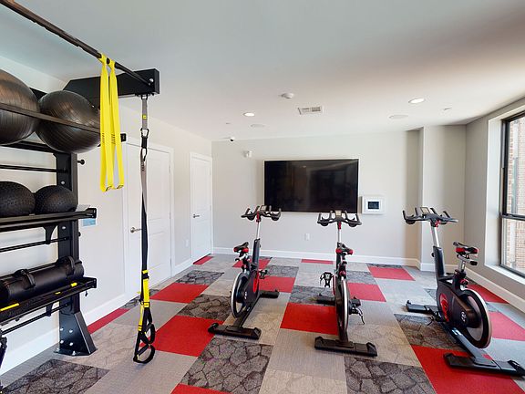 5th image of 122 Lakeview Way #1237