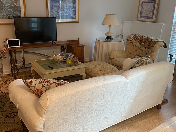 2nd image of 42 Monticello Dr Unit 42