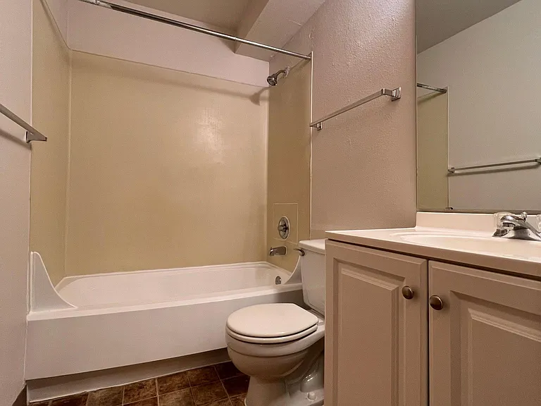 10522 Lake City Way NE #104 — Photo 8