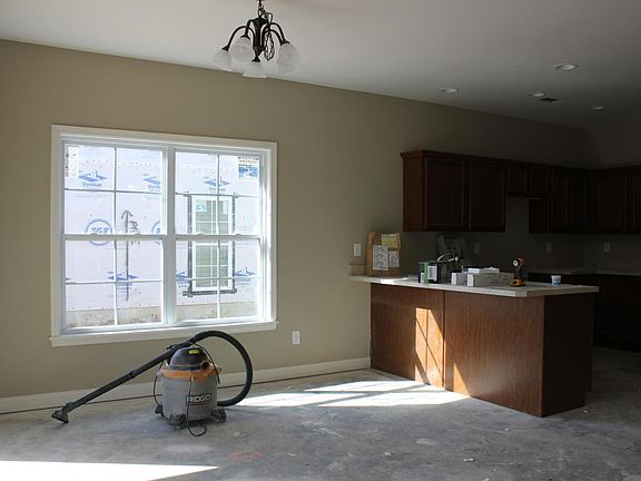 5th image of 3502 Eastbrook Dr
