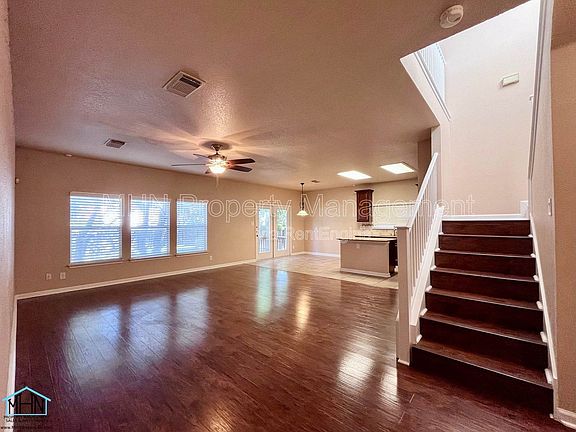 4th image of 21955 Legend Point Dr