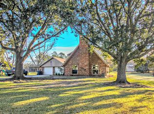 1450 Turner Dr, Bridge City, TX 77611