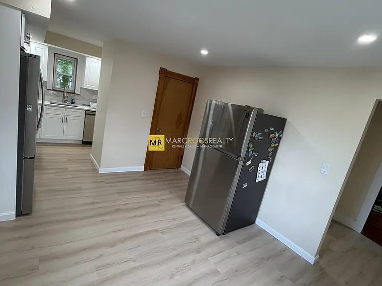 47 South St #1B — Photo 8