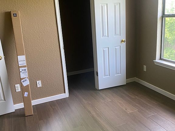 3rd image of 2613 Schwald Rd