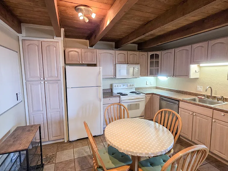 2300 Lodgepole Ct #304C — Photo 7