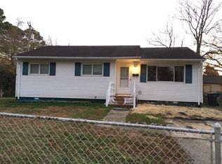 20 Kingslee Ln, Hampton, VA 23669