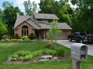 4079 Buckley Dr, Fort Gratiot, MI 48059
