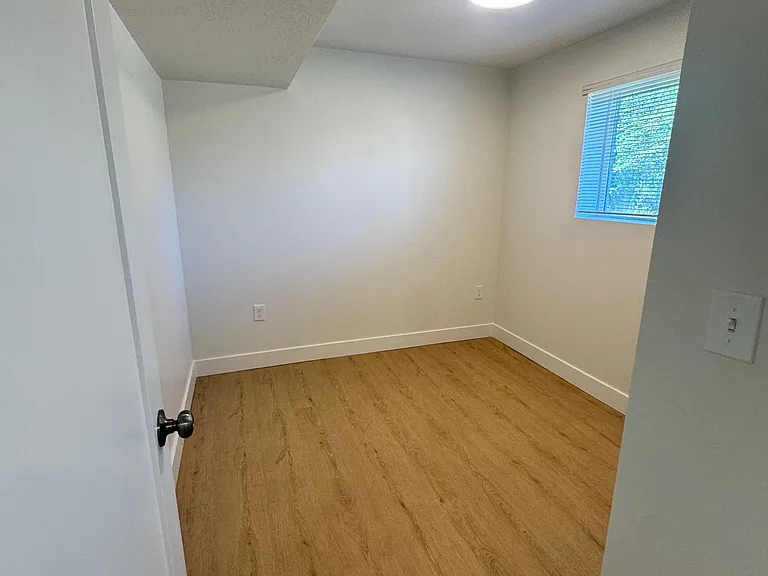 1838 W New York Dr — Photo 25