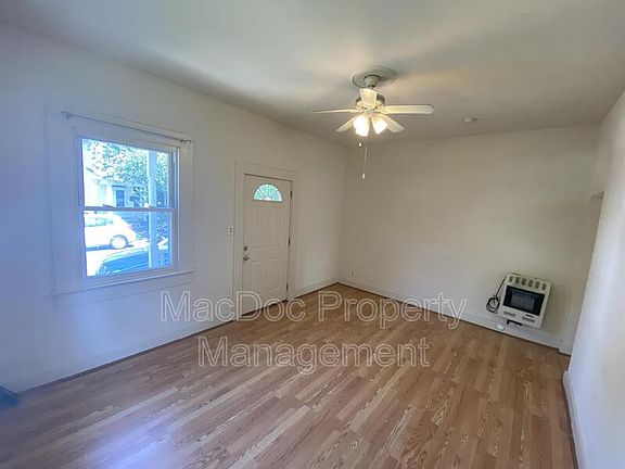 5th image of 806 Weedon St APT C