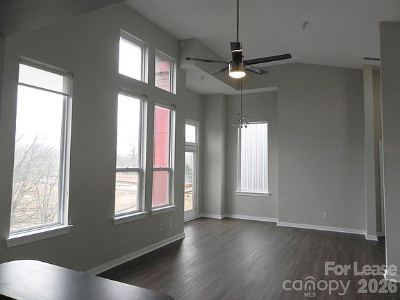 3rd image of 1220 Caldwell St