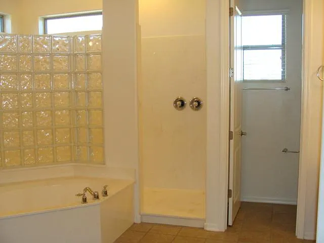 3163 S Porter St — Photo 22