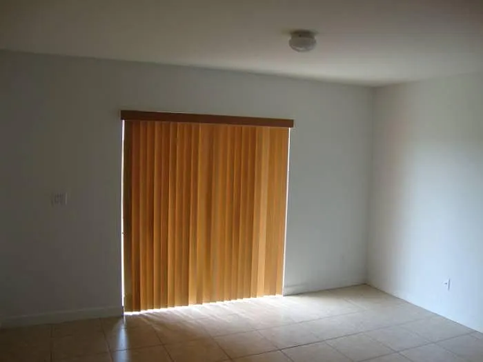1141 Eisenhower Blvd — Photo 2