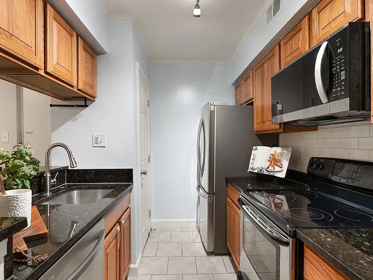 8511 Barrington Ct #S — Photo 4
