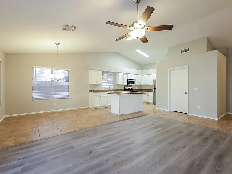 4758 W Kristal Way — Photo 4