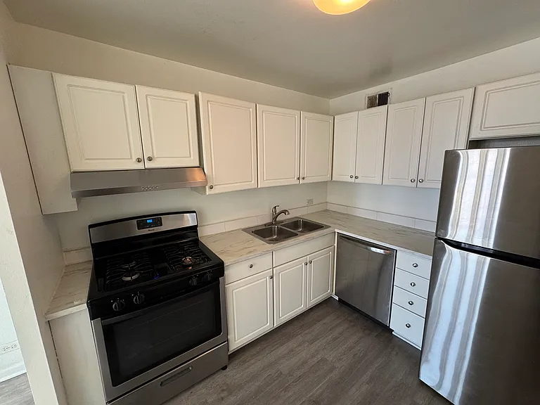 6700 S South Shore Dr #12E — Photo 5